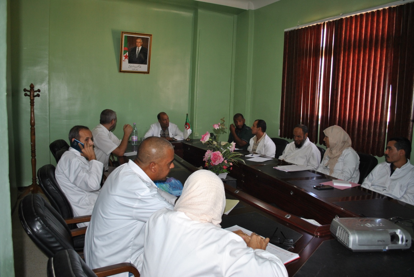 regular meeting of the permanent researcher syndicate and the research support staff syndicate with the director of the center